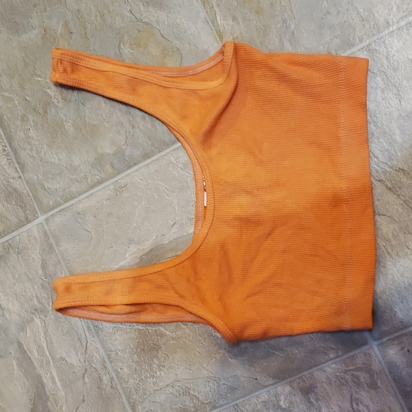 H&M Tops - ribbed crop top